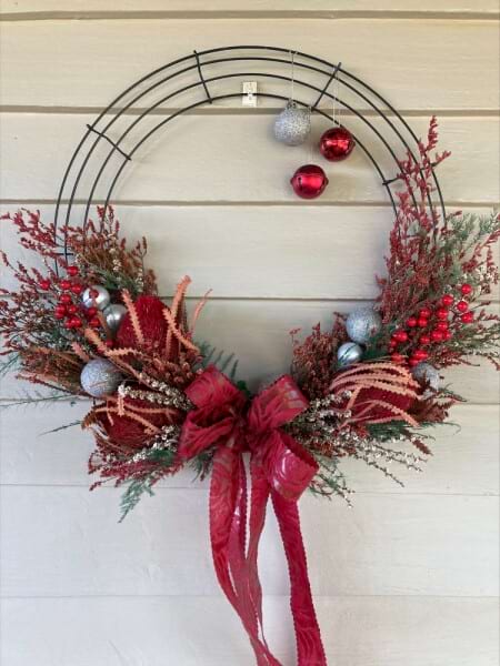 Christmas Wreath-Red Bells